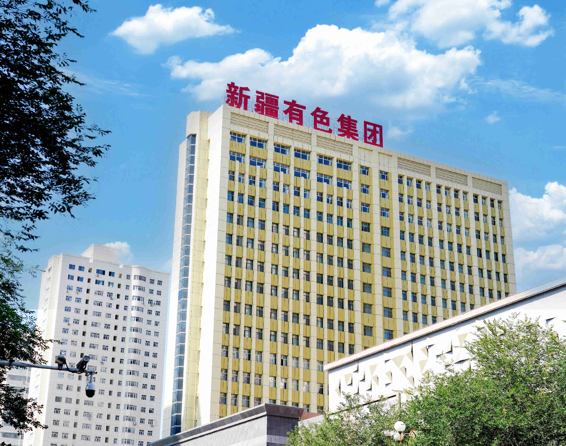 艾尔肯·吐尼亚孜在喀什、和田调研时强调 更加有力推进兴边富民稳边固边
